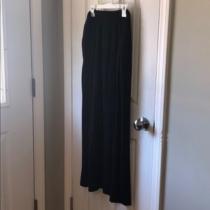 Long side slit Maxi skirt